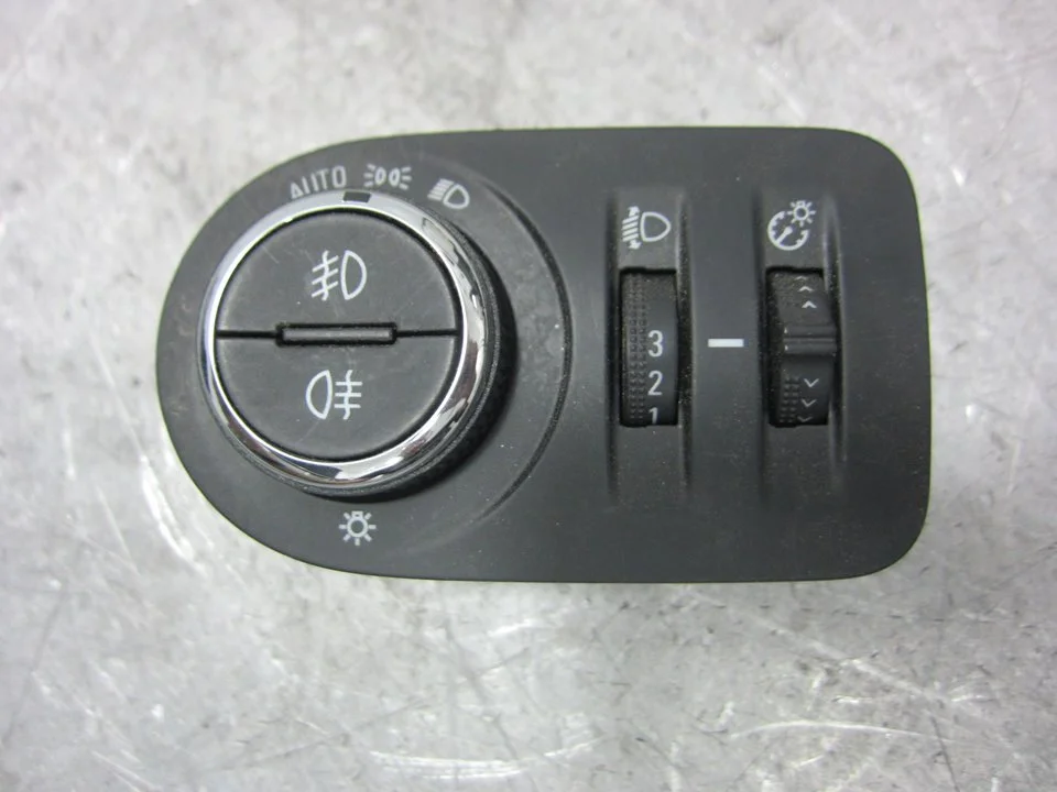 Foto de MANDO LUCES OPEL CROSSLAND X 1.2 (110 CV / 81 KW) referencia 39208051