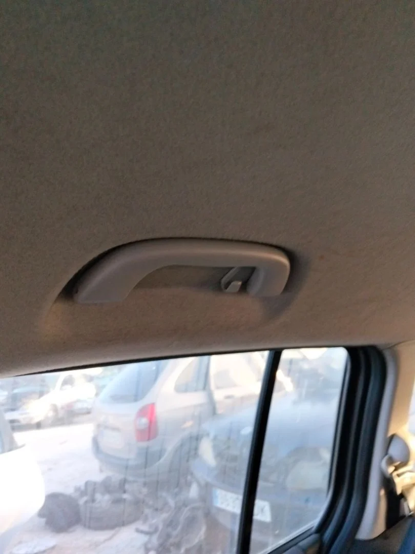 Foto de ASIDERO TECHO TRASERO DERECHO MAZDA 5 BERLINA (CR)
