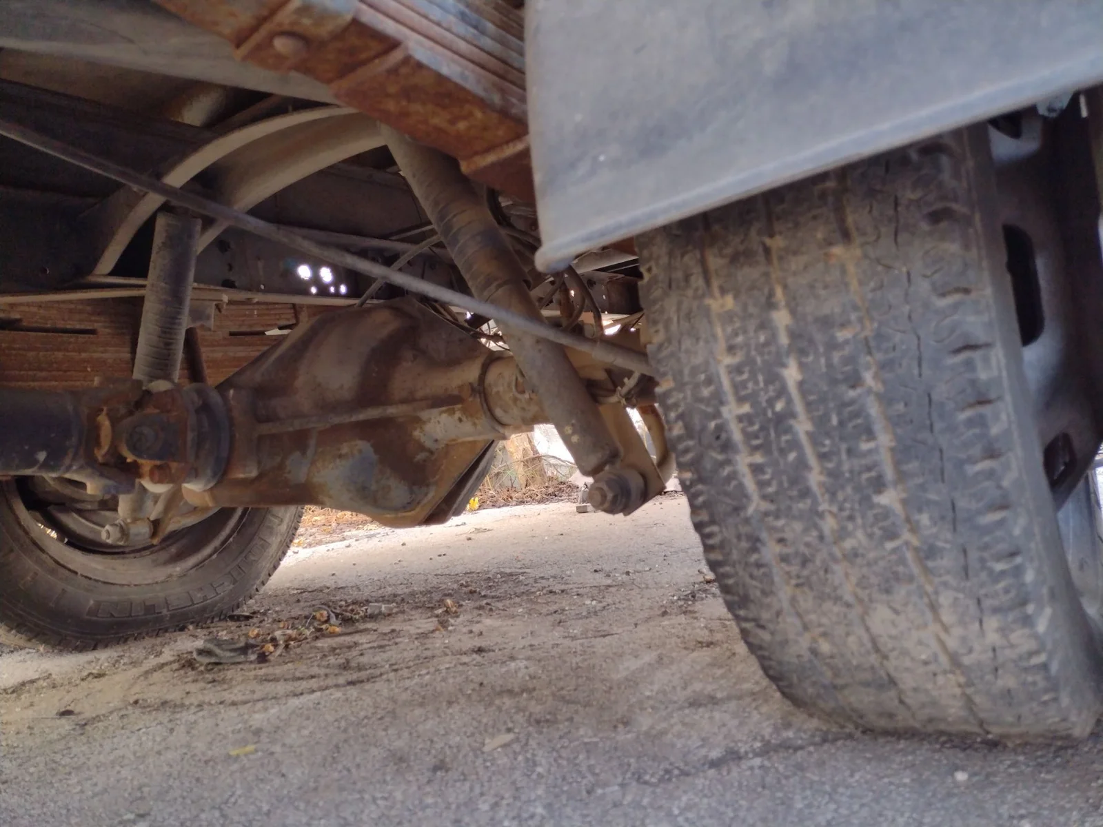 Foto de PUENTE TRASERO IVECO DAILY FURGÓN 2.3 Diesel (97 CV / 71 KW)