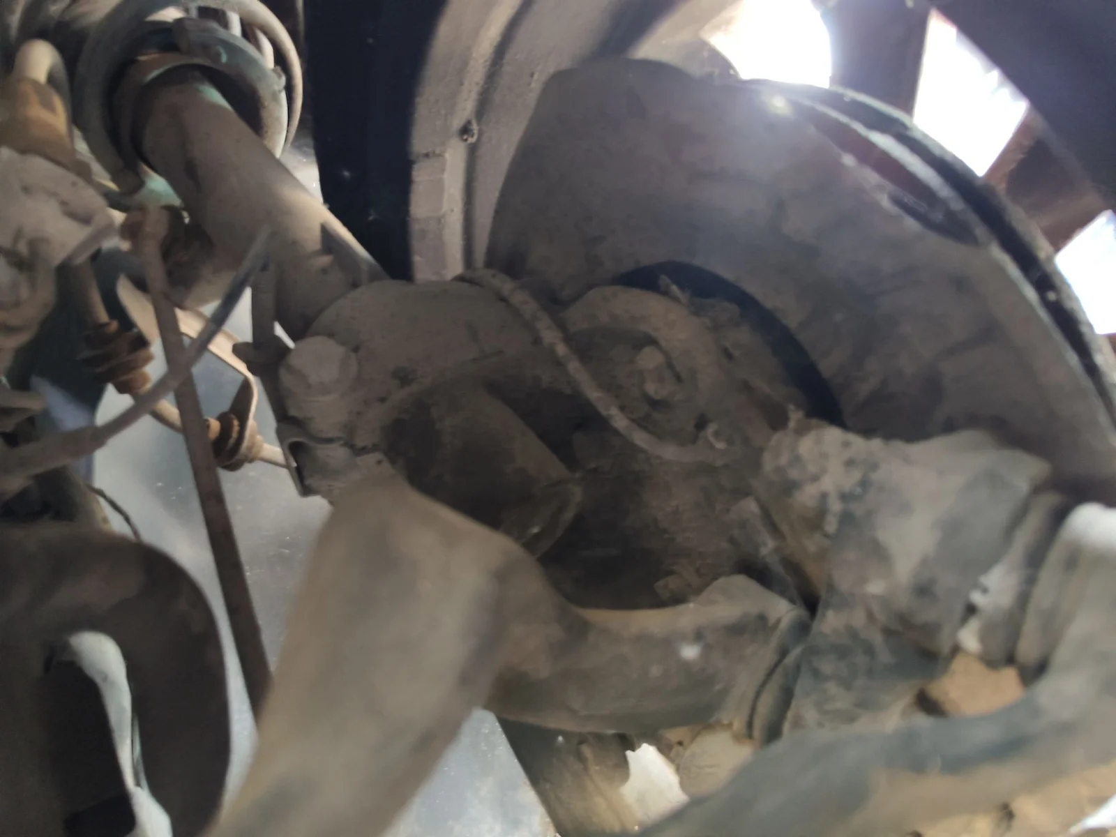 Foto de MANGUETA DELANTERA IZQUIERDA BMW SERIE 1 BERLINA (E81/E87) 2.0 Turbodiesel CAT (143 CV / 105 KW) referencia 31216793924