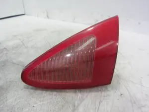 Foto de PILOTO TRASERO DERECHO INTERIOR ALFA ROMEO 147 (190) referencia 46747825 foto 3