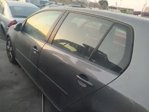Foto de PUERTA TRASERA IZQUIERDA VOLKSWAGEN GOLF V (1K1)(10.2003) 1.9 TDI (105 CV / 77 KW)