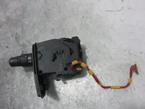 Foto de MANDO INTERMITENTES RENAULT CLIO III 1.5 dCi Diesel (68 CV / 50 KW) referencia 88102001276 foto 5