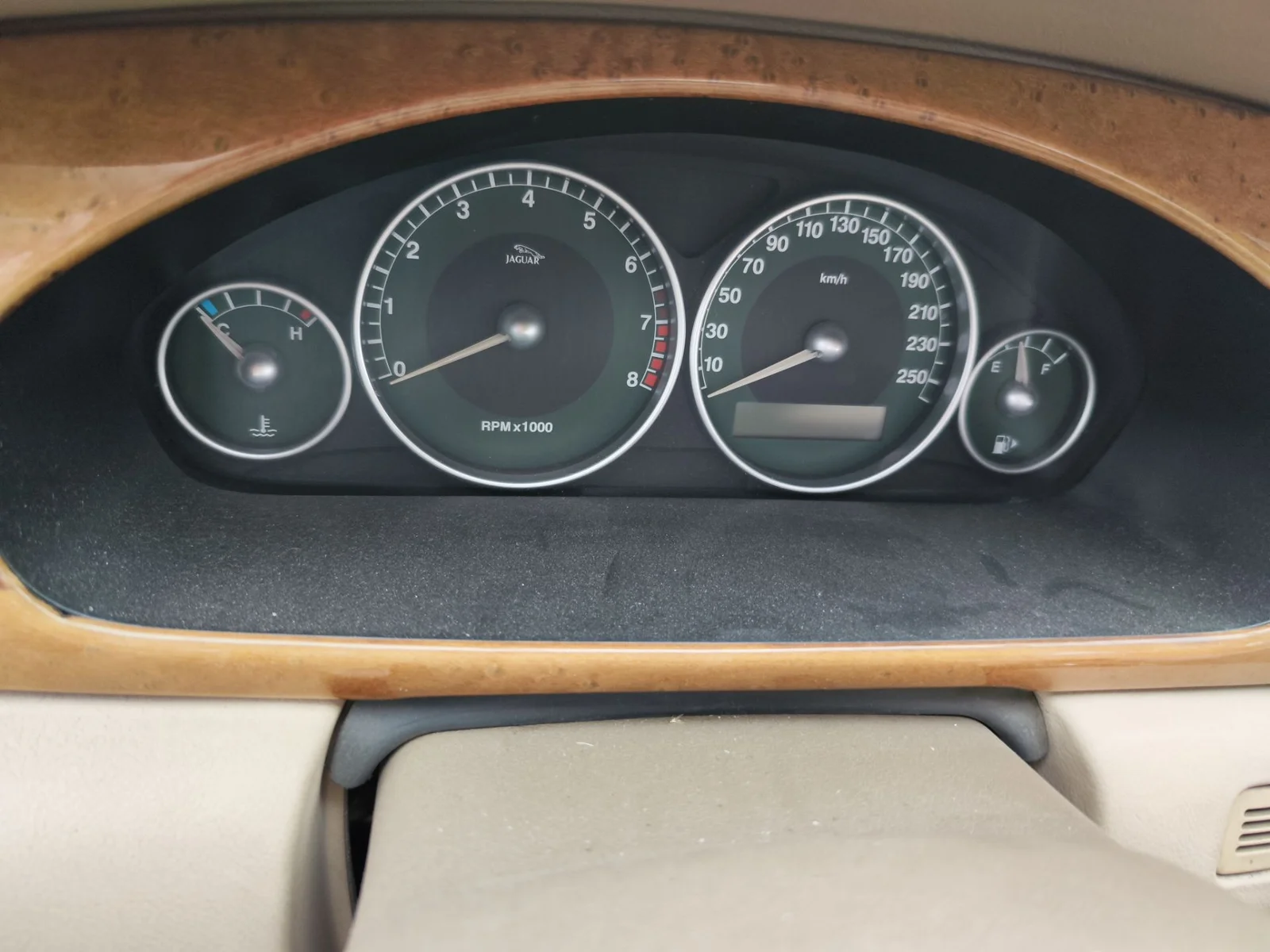 Foto de CUADRO INSTRUMENTOS JAGUAR X-TYPE 2.1 V6 24V CAT (156 CV / 115 KW)