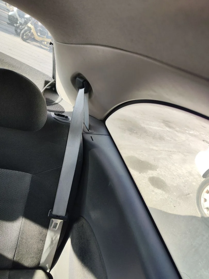 Foto de CINTURON SEGURIDAD TRASERO IZQUIERDO OPEL CORSA C 1.2 16V CAT (Z 12 XEP / LB4) (80 CV / 59 KW)