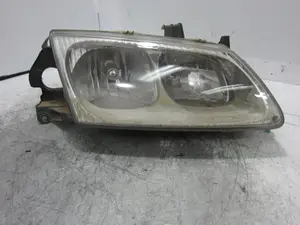 Foto de FARO DERECHO NISSAN ALMERA (N16/E) 2.2 16V Turbodiesel CAT (110 CV / 81 KW) referencia 205989 foto 1