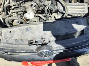 Foto de REFUERZO PARAGOLPES DELANTERO VOLKSWAGEN GOLF VI (5K1)(10.2008) 2.0 TDI (110 CV / 81 KW)