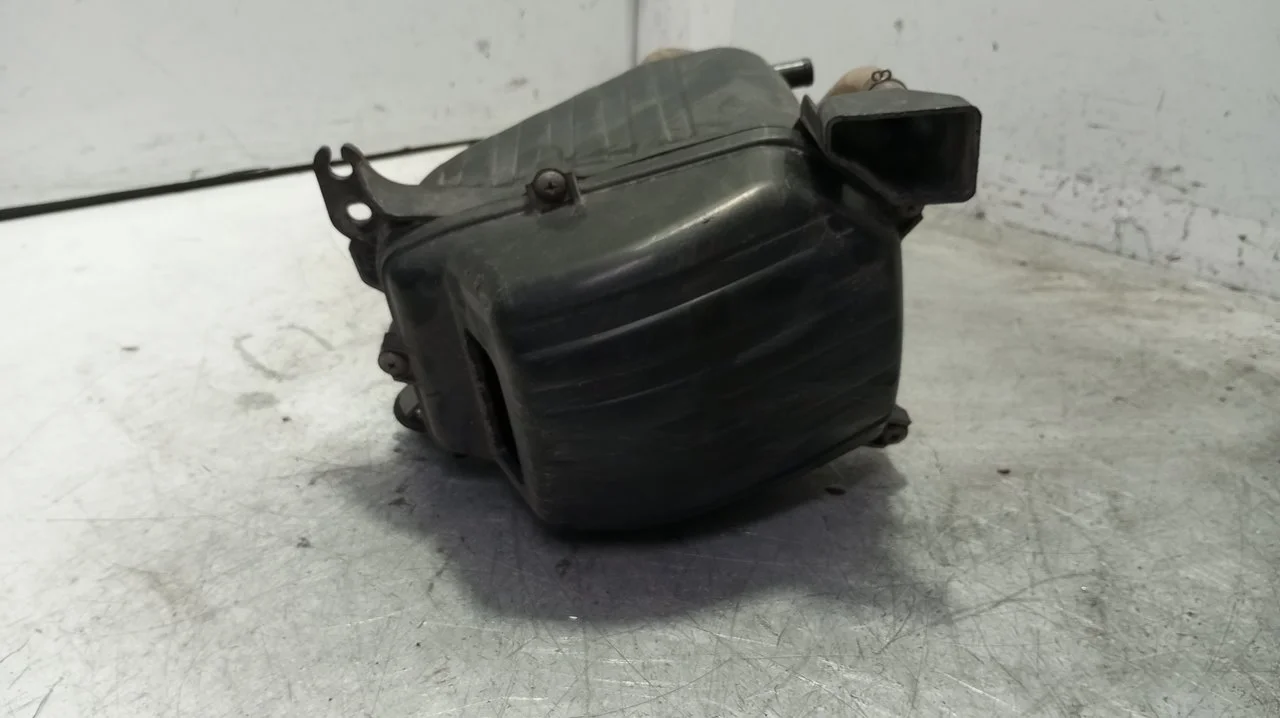 Foto de CAJA FILTRO AIRE HONDA CBR 125R 125 cm3 - 10 kW G-CAT (14 CV / 10 KW) referencia 17225-KTY-D31
