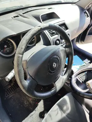 Foto de VOLANTE RENAULT MEGANE II BERLINA 5P 1.5 dCi Diesel (101 CV / 74 KW) referencia 484005500R