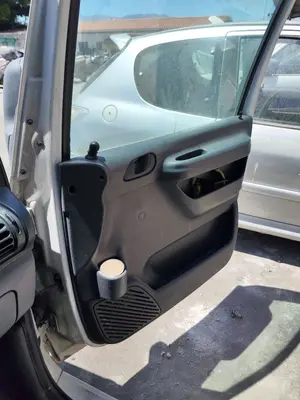 Foto de MANETA INTERIOR DELANTERA DERECHA FIAT I SCUDO (222) 2.0 16V JTD CAT (109 CV / 80 KW) referencia 1470970698 foto 2