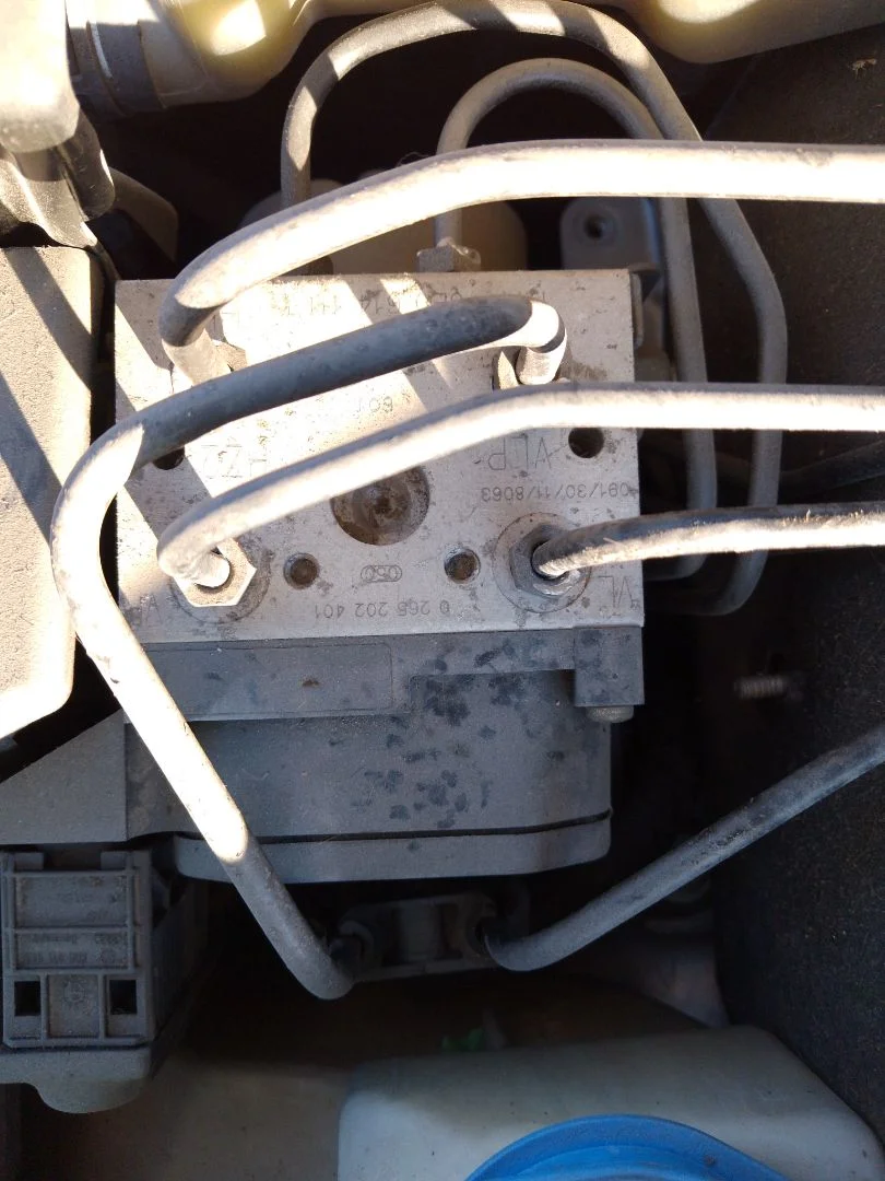 Foto de ABS VOLKSWAGEN PASSAT BERLINA (3B3) 1.9 TDI (131 CV / 96 KW) referencia 0265202401