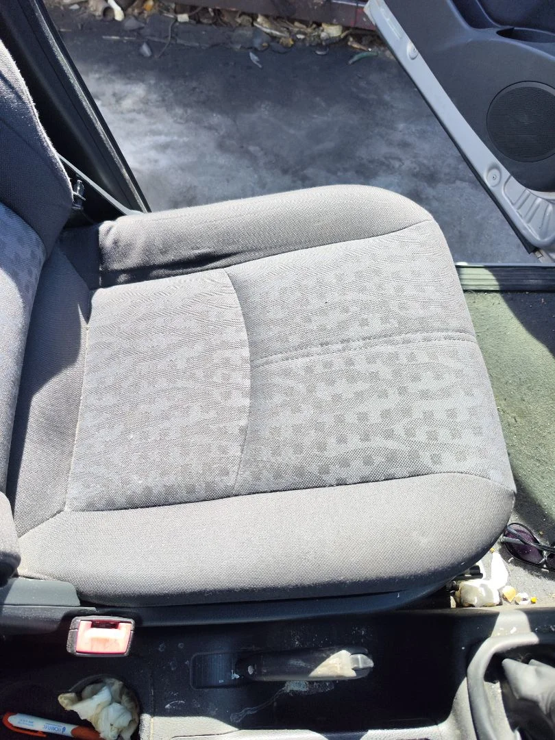 Foto de ASIENTO DELANTERO IZQUIERDO MERCEDES-BENZ VANEO (BM 414) COMPACT VAN 1.7 CDI Diesel CAT (75 CV / 55 KW)