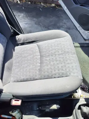 Foto de ASIENTO DELANTERO IZQUIERDO MERCEDES-BENZ VANEO (BM 414) COMPACT VAN 1.7 CDI Diesel CAT (75 CV / 55 KW)