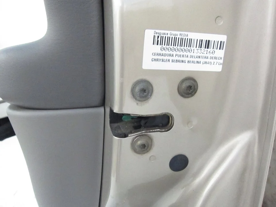 Foto de CERRADURA PUERTA DELANTERA DERECHA CHRYSLER SEBRING JR 41 BERLINA 2.7 CAT (203 CV / 149 KW)