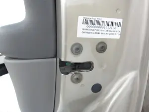 Foto de CERRADURA PUERTA DELANTERA DERECHA CHRYSLER SEBRING JR 41 BERLINA 2.7 CAT (203 CV / 149 KW)
