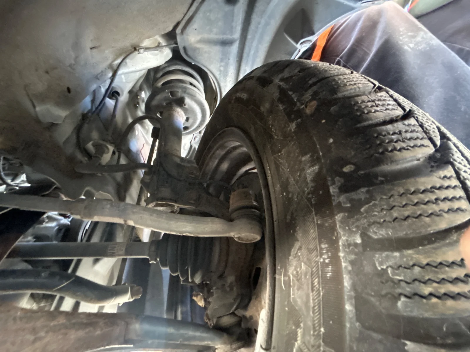 Foto de PINZA DE FRENO DELANTERA DERECHA TOYOTA YARIS (KSP9/SCP9/NLP9) 1.3 16V CAT (101 CV / 74 KW) referencia 477300D070