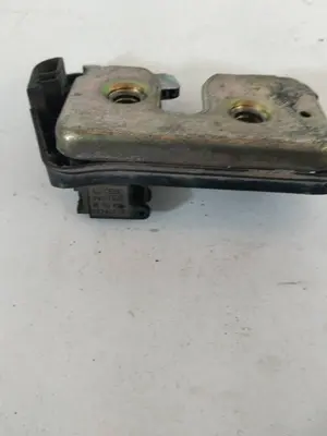 Foto de CERRADURA MALETERO / PORTON VOLKSWAGEN GOLF III (1H1)(11.1991) 1.9 TDI (110 CV / 81 KW) referencia 1H6827505 foto 2