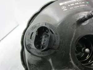 Foto de SERVOFRENO MERCEDES-BENZ CLK (BM 209) CABRIO 3.2 V6 18V CAT (218 CV / 160 KW) referencia A0054304130 foto 5
