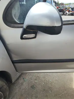 Foto de RETROVISOR IZQUIERDO PEUGEOT 207 1.6 16V HDi (90 CV / 66 KW) referencia 8149ZG