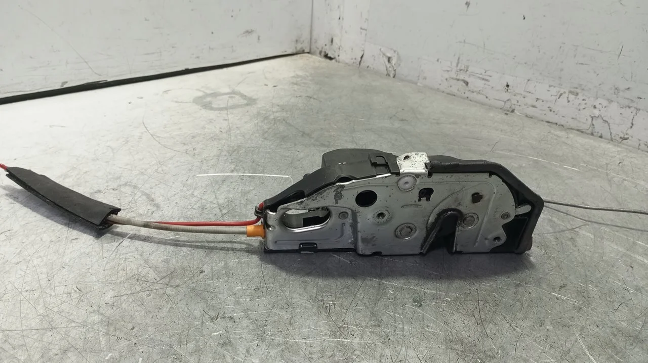 Foto de CERRADURA PUERTA DELANTERA IZQUIERDA BMW SERIE M6 GRAN COUPE (F06) 4.4 V8 32V (560 CV / 412 KW) referencia 51215A36E47