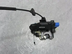 Foto de CERRADURA PUERTA DELANTERA DERECHA VOLKSWAGEN GOLF V (1K1)(10.2003) referencia 3D1837016 foto 5