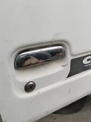 Foto de MANETA EXTERIOR DELANTERA DERECHA NISSAN CABSTAR E 3.0 Diesel (120 CV / 88 KW)