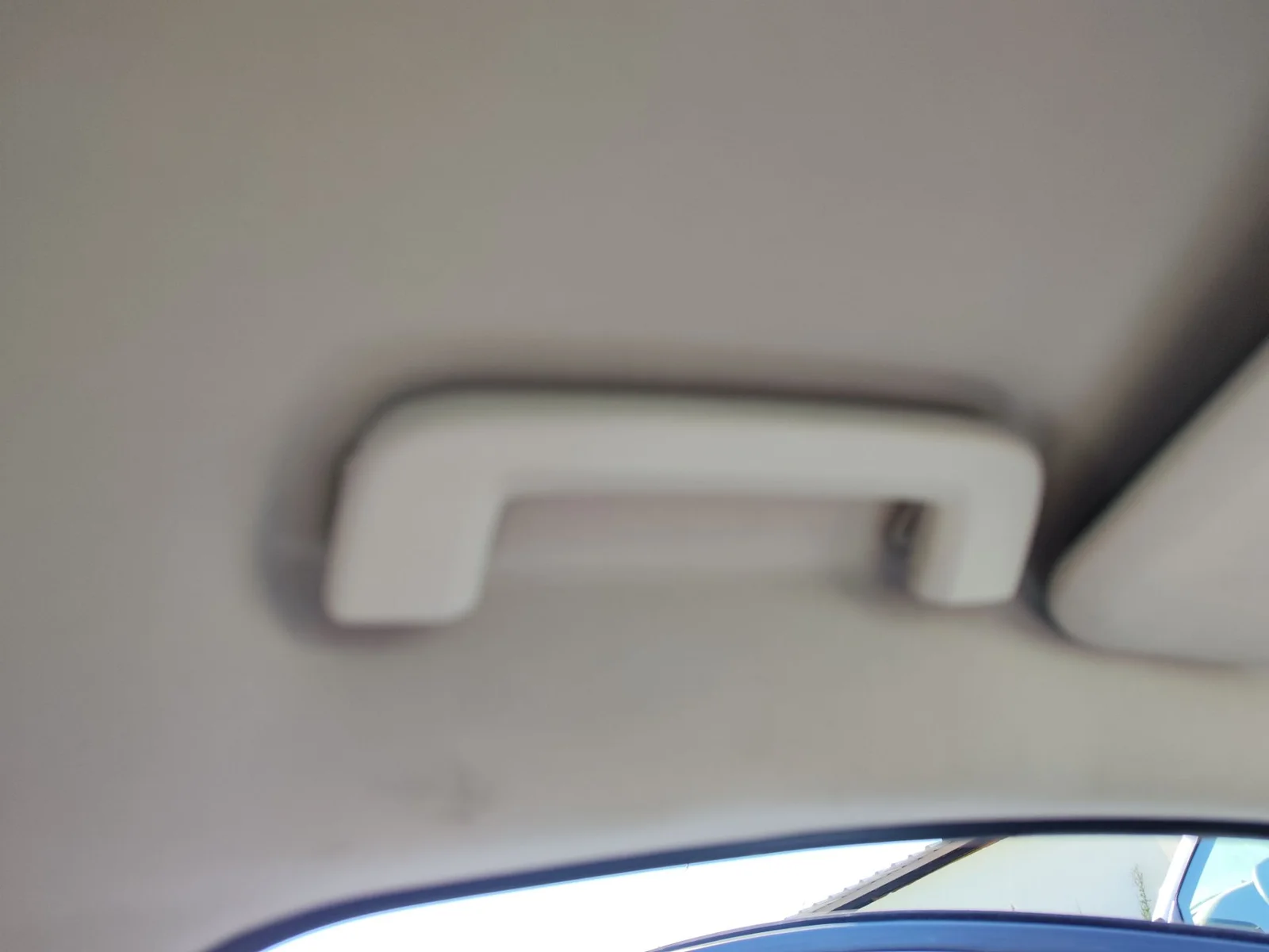 Foto de ASIDERO TECHO DELANTERO IZQUIERDO FORD C-MAX (CB7) 1.6 TDCi CAT (116 CV / 85 KW)