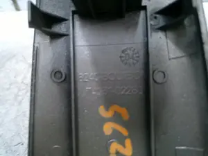 Foto de MANDO ELEVALUNAS DELANTERO DERECHO TOYOTA COROLLA (E12) 1.6 16V (110 CV / 81 KW) referencia 7423102280 foto 4