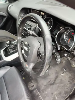 Foto de VOLANTE AUDI A5 COUPE (8T) 2.0 16V TDI (170 CV / 125 KW) referencia 8T0419091A FKZ foto 4