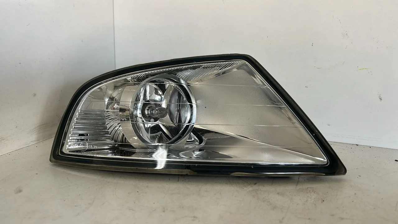 Foto de FARO ANTINIEBLA DERECHO FORD MONDEO FD BERL./TURNIER referencia 0305 068 003