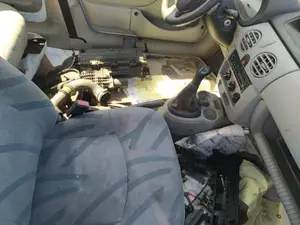 Foto de PALANCA FRENO RENAULT KANGOO I (F/KC0) 1.5 dCi Diesel (68 CV / 50 KW) referencia 8200302853