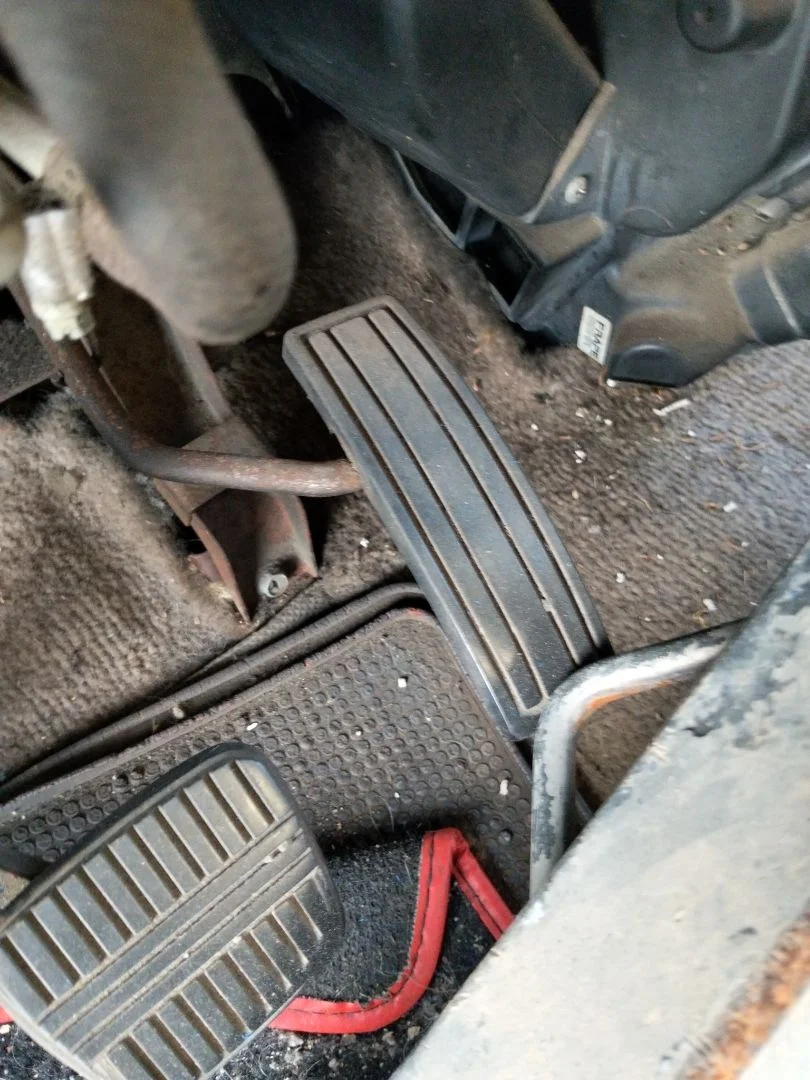 Foto de PEDAL ACELERADOR NISSAN VANETTE (C220) 2.0 Diesel (67 CV / 49 KW)