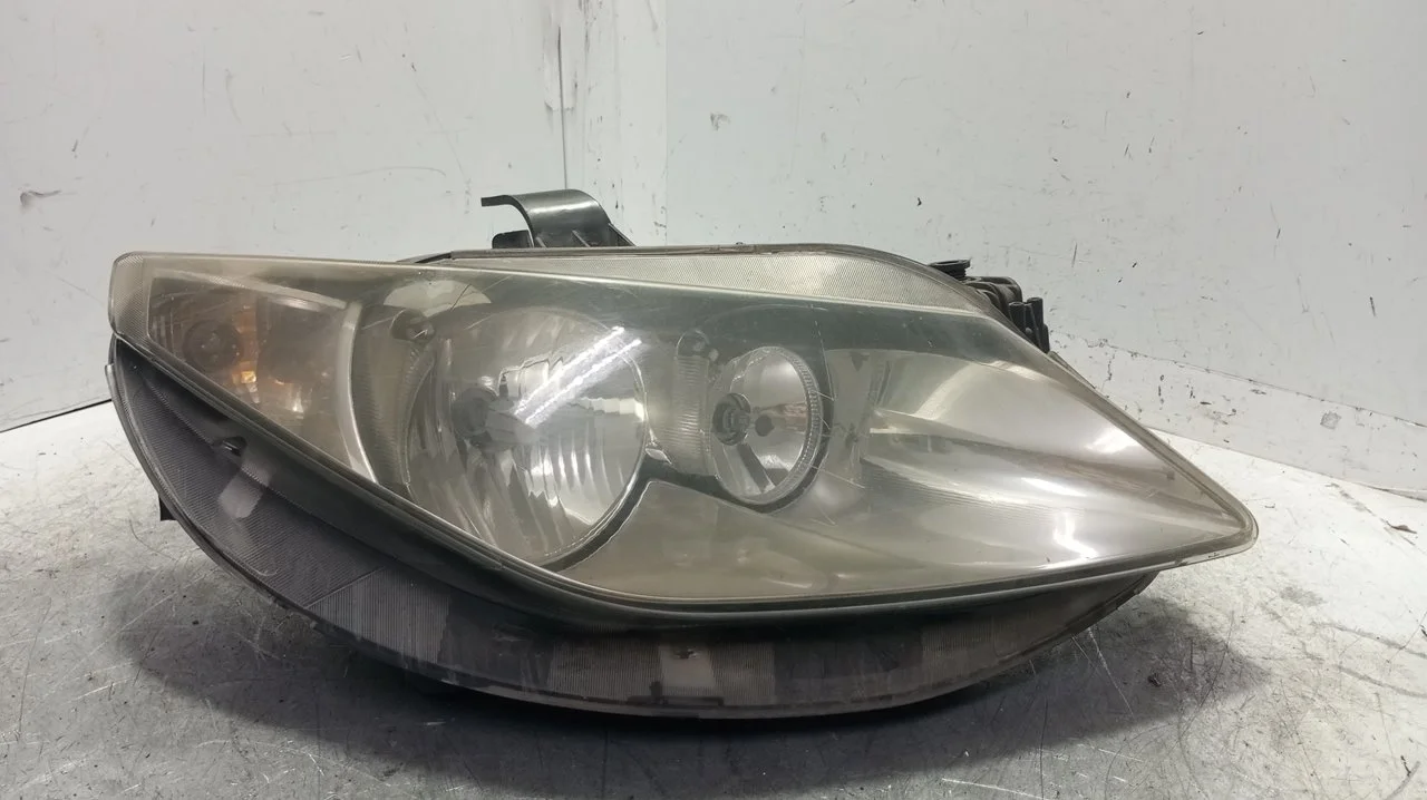 Foto de FARO DERECHO SEAT IBIZA BERLINA (6J5) 1.4 16V (86 CV / 63 KW) referencia 6J1941006D
