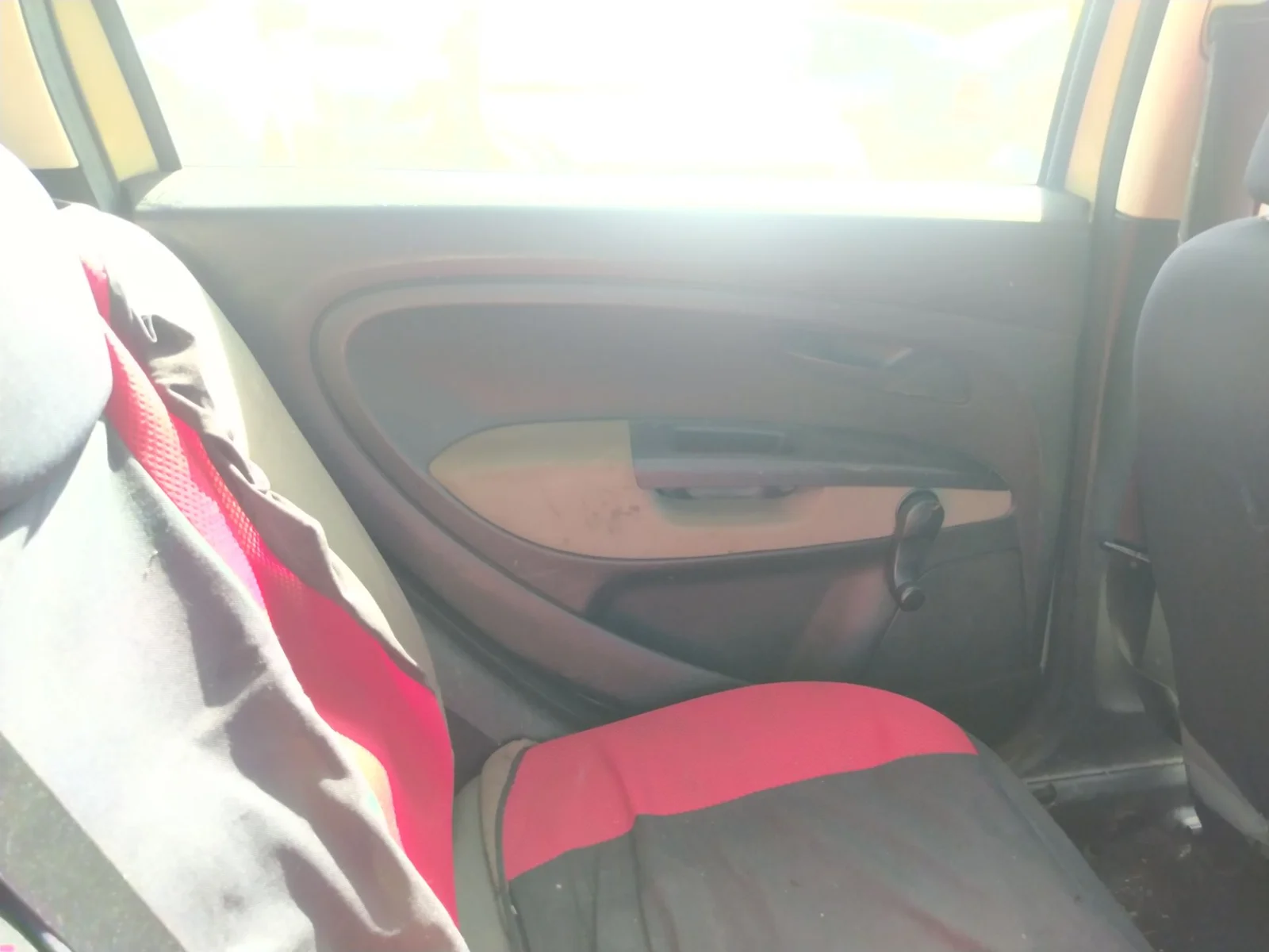 Foto de MANETA ELEVALUNAS TRASERA IZQUIERDA FIAT GRANDE PUNTO (199) 1.3 16V JTD CAT (75 CV / 55 KW)
