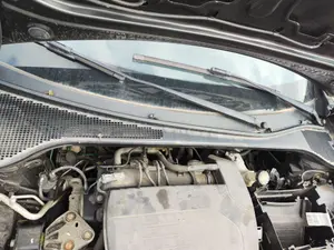 Foto de TORPEDO RENAULT CLIO III 1.2 16V (75 CV / 55 KW)
