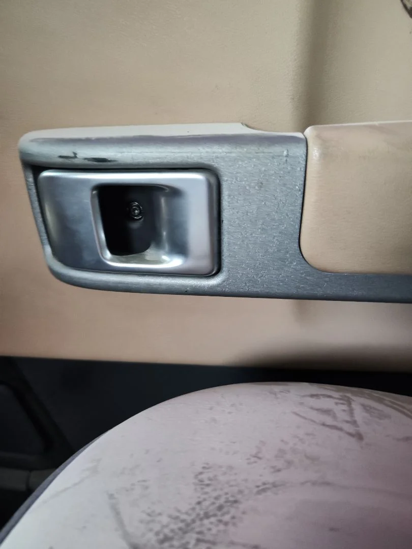 Foto de MANETA INTERIOR TRASERA DERECHA LAND ROVER RANGE ROVER (LM) 4.4 V8 CAT (306 CV / 225 KW)