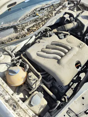 Foto de MOTOR COMPLETO VOLKSWAGEN GOLF IV BERLINA (1J1)(10.1997) 2.0 (116 CV / 85 KW) referencia AQY foto 2