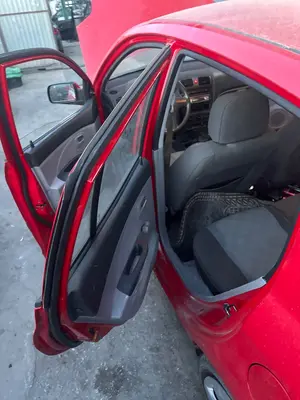 Foto de GOMAS CONTORNO PUERTA KIA PICANTO (SA) 1.1 CAT (65 CV / 48 KW)