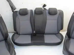 Foto de JUEGO ASIENTOS COMPLETO HYUNDAI I20 (GB) 1.2 16V CAT (84 CV / 62 KW) foto 3