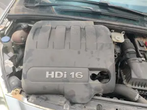 Foto de TAPA MOTOR PEUGEOT 308 SW 2.0 16V HDi FAP CAT (RHR / DW10BTED4) (136 CV / 100 KW)