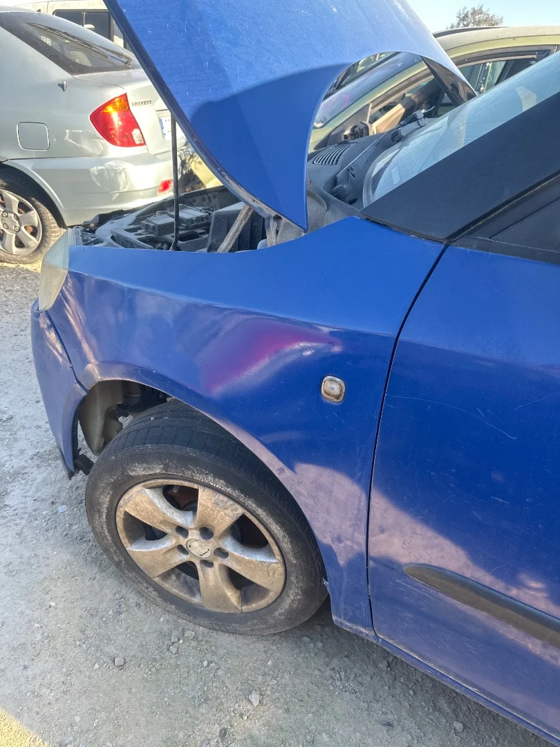 Foto de ALETA DELANTERA IZQUIERDA SKODA FABIA COMBI (5J5) 1.4 TDI (80 CV / 59 KW) referencia 5J0821021A