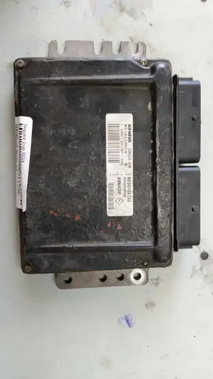 Foto de CENTRALITA MOTOR UCE RENAULT CLIO II FASE I (B/CB0) referencia 8200109732