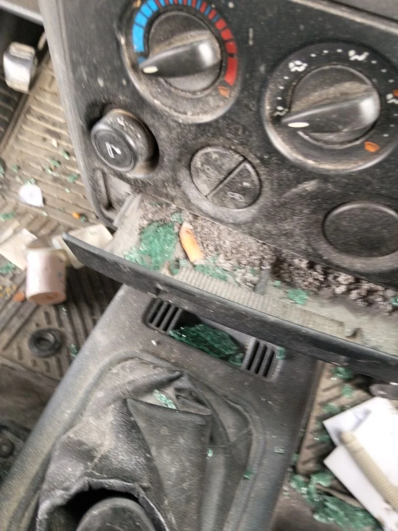 Foto de INTERRUPTOR FORD TRANSIT CONNECT (TC7) 1.8 TDCi CAT (110 CV / 81 KW)