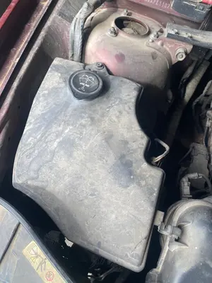 Foto de DEPOSITO LIMPIA BMW SERIE X3 (E83) 2.0 Turbodiesel CAT (177 CV / 130 KW)