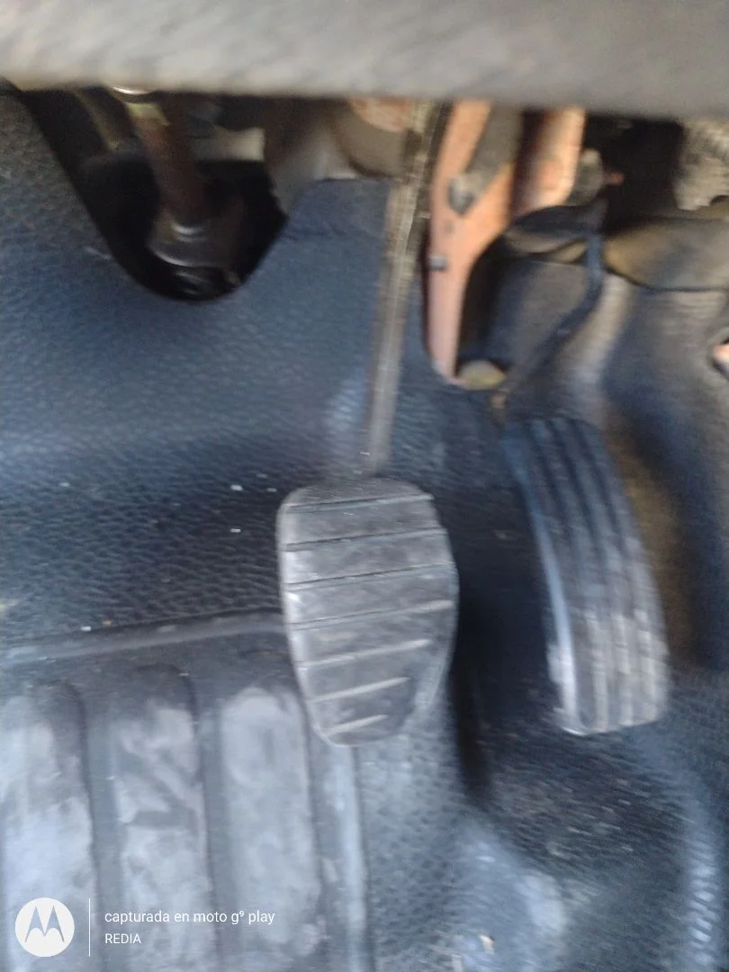 Foto de PEDAL FRENO RENAULT KANGOO II (F/KW0) 1.5 dCi Diesel FAP (90 CV / 66 KW)