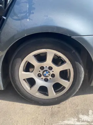 Foto de JUEGO LLANTAS BMW SERIE 5 BERLINA (E60) 3.0 24V CAT (231 CV / 170 KW) foto 4