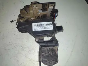 Foto de CERRADURA PUERTA TRASERA IZQUIERDA VOLKSWAGEN PASSAT BERLINA (3B3) 1.9 TDI (131 CV / 96 KW) referencia 3B0837867 foto 5