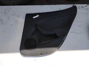 Foto de GUARNECIDO PUERTA TRASERA DERECHA SEAT IBIZA BERLINA (6J5) 1.9 TDI (105 CV / 77 KW) referencia 6J4867212 foto 8