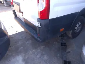 Foto de PARAGOLPES TRASERO FIAT DUCATO 3 MAXI FURGÓN TS 35 (295) 2.3 JTD CAT (148 CV / 109 KW) referencia 735423238 foto 3
