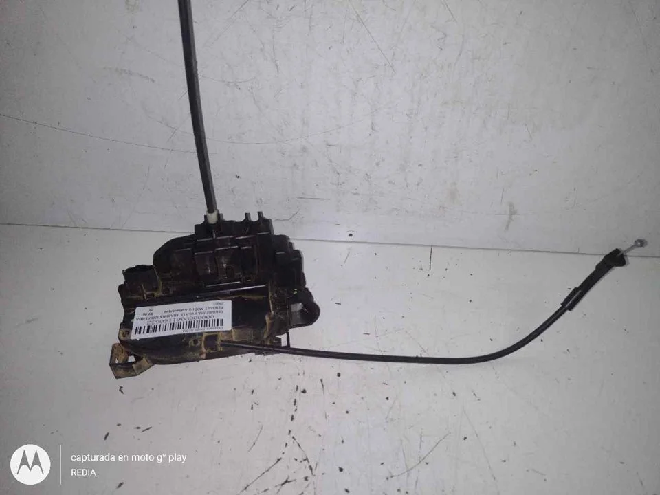 Foto de CERRADURA PUERTA TRASERA IZQUIERDA RENAULT MODUS I 1.5 dCi Diesel CAT (86 CV / 63 KW) referencia 2405C